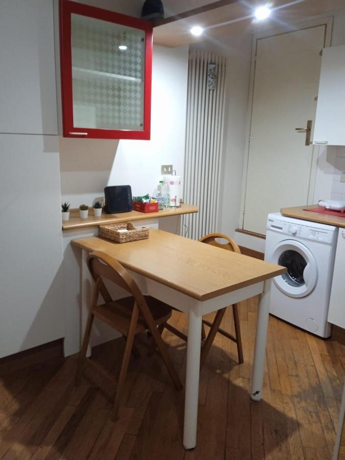 Historic Center - With 2 Single Beds Apartamento Bolonha Exterior foto