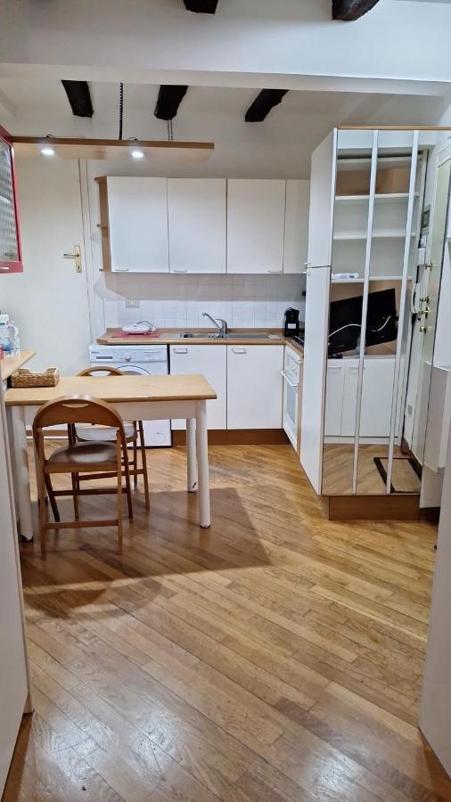 Historic Center - With 2 Single Beds Apartamento Bolonha Exterior foto